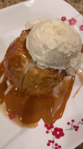 Delicious Baked Apple Recipe with Honey Crisp Apples