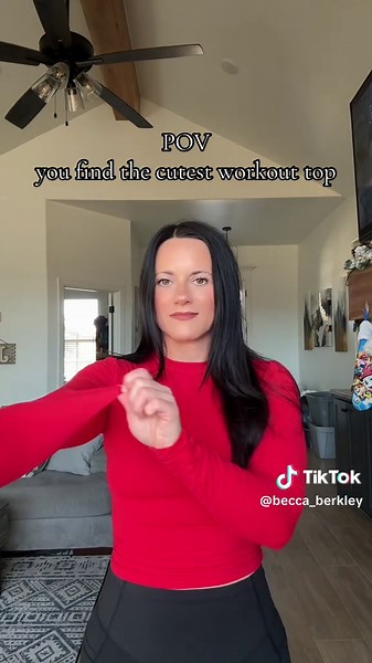 Today’s ootd featuring this adorable top I got from TikTok shop! It’s super stretchy and comfy! And has lots of colors!! 🫶🏻 #gymgirl #fitness #gymfit #ootd #gymrat