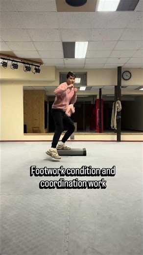 Jab cross pendulum jump forward uppercut right hook pendulum jump backwards