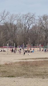 Toronto didn't let any lockdown restrictions keep them from enjoying beach volleyball on a sunny Saturday ☀️ | blogTO