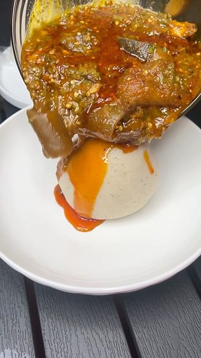 What is the perfect ratio for making BANKU ? I prefer 60% Corn dough(More) 40% Cassava dough ( Bankye More)..What about you ??? . . And is it pronounced MORE OR MOLE???? 😃 | Sharifa Cooks and Bakes