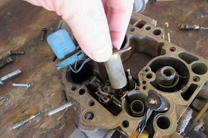 Communicating with Your Computer Controlled Carb in Your Corvette