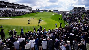 Tournament officials issue apology after closing gates on Saturday at the WM Phoenix Open
