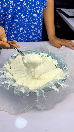 The easiest way to make your own Greek yoghurt at home. Hot water Lukewarm water Milk Culture Now you know, will you make yours at home or buy 😊 #yoghurt #explore #foodblogger #foodreels | Grace Value