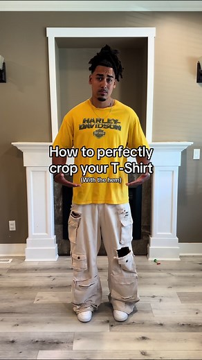 Step by step sewing tutorial for cropping your T-shirt with the hem #fashion #sewing #crop #howto #diy #outfit #streetwear #explore