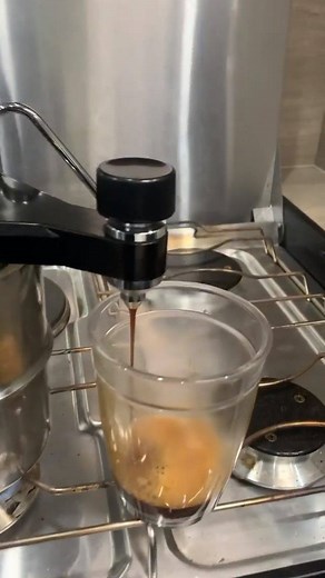 How to use the Bellman Espresso Maker! Shop👉 https://alternativebrewing.com.au/product/bellman-espresso-steamer-cx-25p/ 📷by Adventure Awaits Australia | Alternative Brewing
