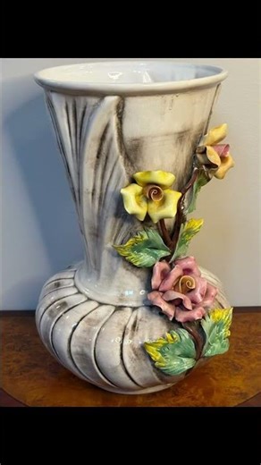Italian Capodimonte Porcelain VaseLate 20th Century 5, 2026
