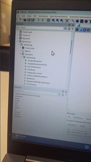 Esse é o OpenModelica, um software livre muito similar ao Simulink para estudo de sistemas dinâmicos