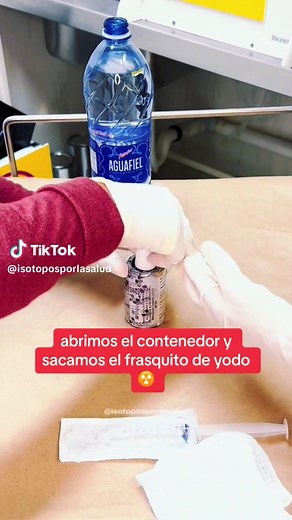 👉🏽 Así es una toma de Radioyodo o Yodo Radiactivo ☢️ 🦋 El #yodoradiactivo es útil para tratar enfermedades como cáncer de tiroides e hipertiroidismo ⭐️ . 👩🏻‍⚕️ Dra. Paola Vallejo 📍Xalapa Veracruz 🇲🇽 📱 5587949391 . #medicinanuclear #nuclear #yodo #gammagrafia #cancertiroides #hipertiroidismo #cancerdetiroides #xalapa #cdmx #medicina #endocrino #nuclear #nuclearmedicine #gammagrama #isotoposporlasalud #scintigraphy #gammagrafia #yodoxalapa