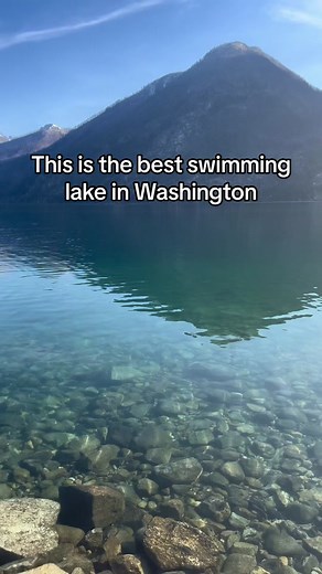 Dive into the pristine waters of Lake Chelan and immerse yourself in natural bliss! 🌊✨ Lake Chelan is known as being one of the best swimming lakes in Washington. But remember, responsible recreation is key! Follow Leave No Trace principles to protect this beautiful ecosystem for generations to come. Here are a few tips for enjoying a sustainable swimming experience: 1️⃣ Respect wildlife and aquatic habitats by observing from a distance. 2️⃣ Pack out all trash, leaving the shoreline clean and l