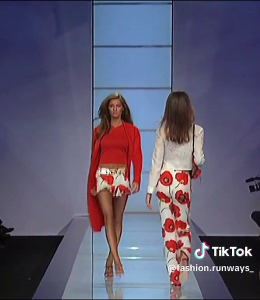 Gisele Bündchen's Iconic Valentino Spring 2000 Runway