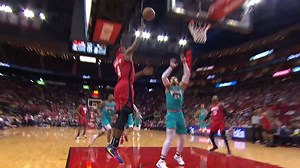 Robert Covington turns defense into offense for your Heads Up Play of the Day! | NBA TV