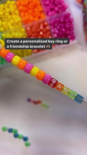 Team building, fine motor skill supporting, buddy collaborating or quiet afternoon making — such an easy and engaging task 🙆‍♀️. #teachertip