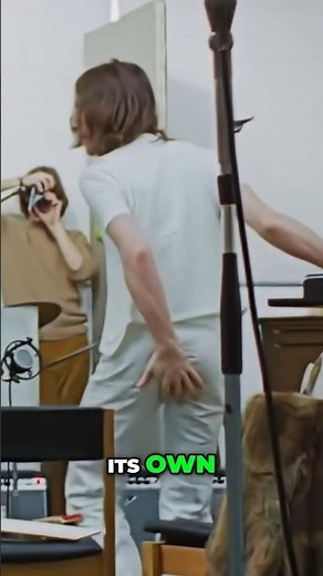 Paul Rocks the Rickenbacker… and What’s John Scratching? 😂 Get Back #shorts #beatles #thebeatles