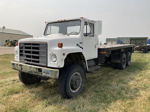 1986 International S1900 T/A 6x6 Flatbed Truck | Transportation