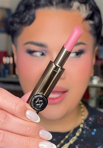 TRYING THIS UNIQUE ONE TOUCH LIPSTICK!! 😱😱🫣🤔 #makeup #beauty #viralmakeup #beautytips #lipstick