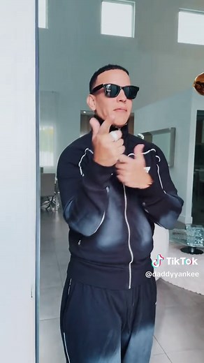 “Si me tiran pal suelo, yo me levanto con vuelo”. 🦅 Ya lanzamos el video #LEB