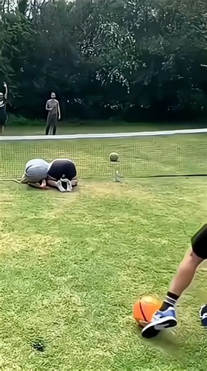 Wait for the Last Fail… I’m Still Laughing 😅#football #funnyclips #football fails ball