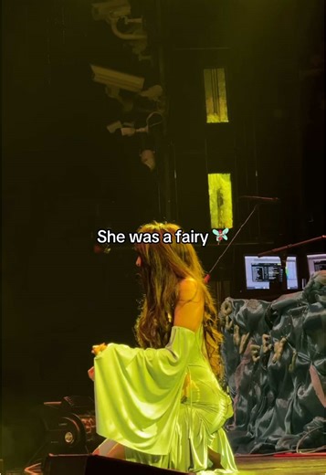 the definition of a real life fairy ✨✨ @Raveena Aurora #fairycore #fairyaesthetic #earthyaesthetic #naturevibes #music #raveenaaurora #livemusic
