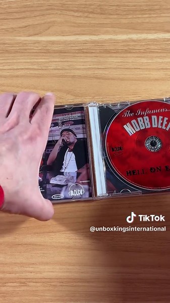 Mobb Deep - Hell On Earth Unboxing // #mobbdeep #hellonearth #loudrecords #cdunboxing #unboxkingsinternational