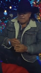 39K views · 59K reactions | Esta Navidad nadie se queda sentado y menos cuando suena La Pata Coja.   ''Bronco - La Pata Coja (Marraneo Time T2 Especial Navideño) (Acústico En Vivo)'' : https://youtu.be/hh6mwMd77n0 #BroncoEsBronco #Navidad | Bronco | Facebook