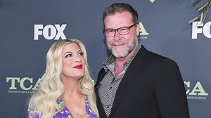Tori Spelling calls Dean McDermott mid-podcast to tell him she filed for divorce