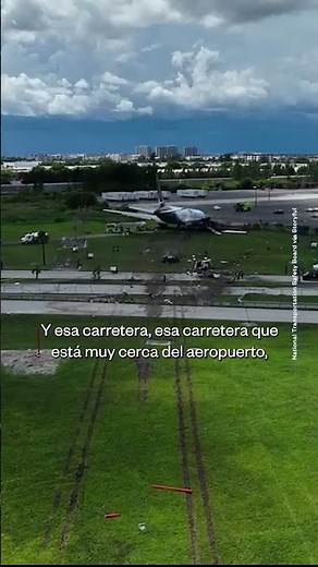 Nuevos videos del accidente aéreo mortal en el aeropuerto de Miami | Noticias Telemundo