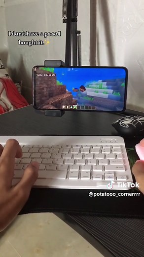 Playing Minecraft with a Bluetooth Keyboard and Mouse