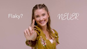 Farewell to falsies, we’re going natural! Savvy Minerals Lengthening Mascara is made with lash-loving ingredients, including Lavender essential oil, arginine, buildable natural plant fibers, and carnauba wax to take your lashes to new heights. Our clean, richly pigmented formula glides on without unwanted clumps or flakes to lengthen and define lashes. https://bit.ly/2Xb1zAC | Young Living USA