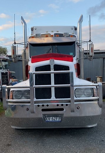Classic 1996 Kenworth T601 Diesel Truck Showcase