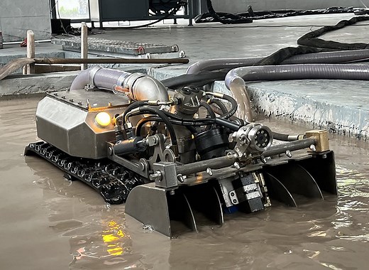 [Hot Item] Dredging Robot for Sludge Cleaning in Sewage Tanks