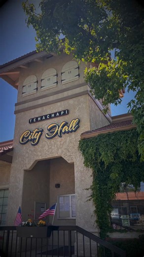 💧 Ever wonder who provides your water in the City of Tehachapi? In this episode of Follow the Water, Public Works Director Tyler Napier and Water Division Supervisor JR Aguirre share how the City’s Water Department maintains our infrastructure, conserves resources, and keeps clean water flowing to every home. 🎧 Listen on Spotify: https://open.spotify.com/show/0umyXHtktbFpYOIwjLaCdY?si=7349b17f15fc493e 🌐 Learn more about Tehachapi’s water at: www.LiveUpTehachapi.com/553/Tehachapis-Water | City