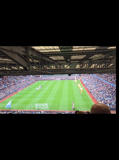 Absolutely amazing weekend in Aston once again.. Did you manage to catch a photo with Des Bremner & Bryan Small after the game? #astonvilla #europeancup #wittonarms #villapark