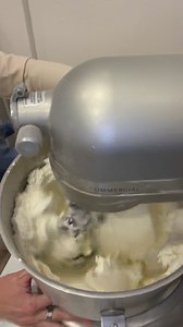 How to make my Buttercream Frosting Vanilla Buttercream Recipe Ingredients: 2 Cups Soft, unsalted Butter 7-8 Cups Powdered Sugar (2 Ib Bag) 11/2 tsp CLEAR Vanilla Extract 1/2-1 C Heavy Cream INSTRUCTIONS: 1. In a stand mixer, use your paddle attachment and cream your butter. Mix on medium/high speed for 2-3 minutes. Or until silky and creamy. (There should be no clumps. If there is, mix for longer on high speed.) 2. Turn mixer down to low speed and add in your vanilla. Mix for 45-60 seconds. 3. 