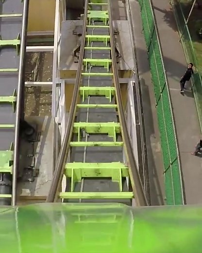 Do you like “shuttle loop” roller coasters #rollercoaster #rollercoasters #amusementpark #themepark #foryoupage | Coaster Scoop | Facebook