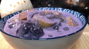 GINATANG BILO BILO WITH BUKO How to make Ginataan Bilo Bilo with Buko Prep time: 30 minutes Cooking time: 15 minutes Yields: 14 to 15 as snack Ingredients 2 cans coconut milk 1 can coconut cream ½ can condensed milk 3 pcs pandan leaves 1 large sweet potato, peeled and cut into 1 bite size 15 sweet rice balls (see separate instructions below) 1 jar jack fruit in heavy syrup 1 can young coconut, strained 2 cups sago (tapioca pearls) cooked 4 cups plantains or saba, peeled and cut into ½ inch thick