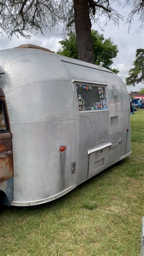 Airstream bus🤙#westfalia #camperbus #vwkombi #vocho #airride #vwairride #vwairridebug #empi #cbperformance#vwtranspoter#vwbus21window#vintagevws #vwtype2#vwtype3#vw#vwbus#vwaircooled#vwtype1#folksauto#flatfourengines#vwbug#vwthing#vwkarmannghia#porschespeedster#porschespyder500#so42bus#fusca#vwcombi#escarabajo | Folks Auto Repair