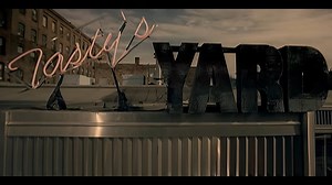 Kelis - Milkshake (Official Music Video).mp4