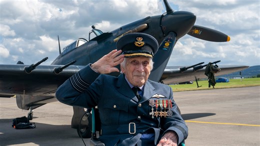 Sole surviving Battle of Britain hero John 'Paddy' Hemingway dies aged 105