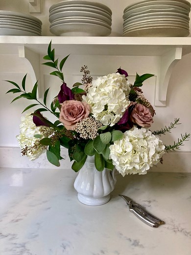 How I Learned to Arrange Flowers Like a Pro Using the 3-5-8 Rule