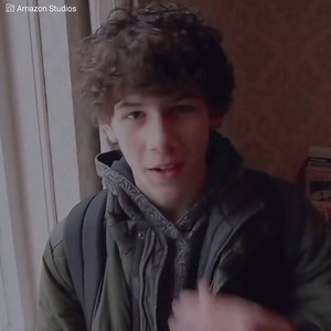 The Jonas Brothers had just reached stardom, when Nick collapsed on stage. Nobody understood what was happening, except his mother. Denise had sensed that something was wrong days before and that accident confirmed all her suspicions ... | Icons