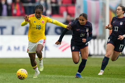 Thompson's late goal gives the USWNT a 1-0 win over Colombia and the SheBelieves Cup title