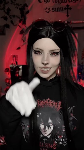 флуферс🧛🏻‍♀️ on Instagram: "she bisexual🕷️"