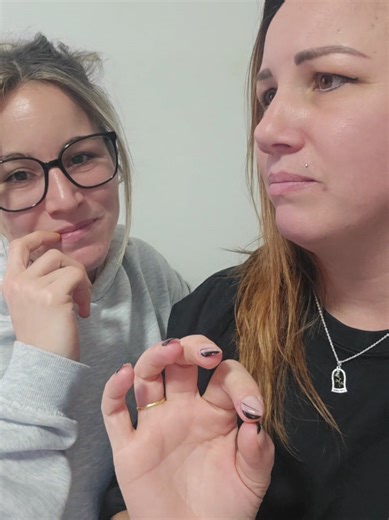 Humour familial : Secrets révélés ou innocence perdue ?