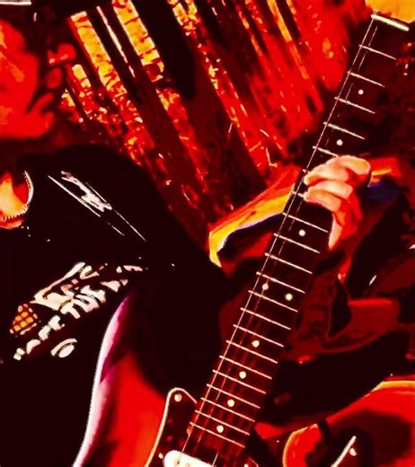 the humming swarming buzz of hammer head sharks gaining speed circles of time n space continue loops