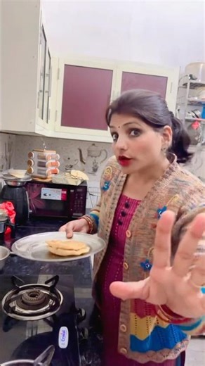 Bahu rani sudhar ja 😂#funny #family #shorts #shortvideos