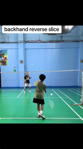 Mastering the Backhand Reverse Slice in Badminton