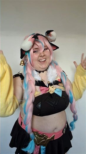 Cupid 💕 Varesa Cosplay Dance - Genshin Impact 🐮