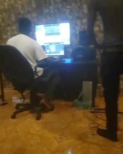 Here’s a taste of what’s coming from Kombonka upcoming album “KIBARO”. Stay locked in with WOG Music the movement has just begun. 2025, we alive and unstoppable. https://www.threads.com @whatsongammusic 📌 | What's On Gam Music