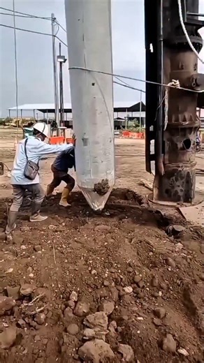 Construction - Technology - Engineering on Instagram: "Have you ever watched how poles are installed up close? Poles are one of those things we see every day but rarely think about how they’re put in place. Whether it’s for electricity, lighting, or road safety, setting up a pole is actually a detailed construction process. In this video, you’ll see the hardwork and skill that go into placing a single pole. It starts with preparing the ground and digging a deep, solid hole. One of the most criti